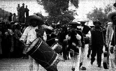 Música llevada por feligreses al llegar a la Basílica de Guadalupe
