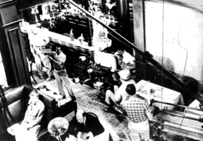 Filmación de una escena en un restaurante