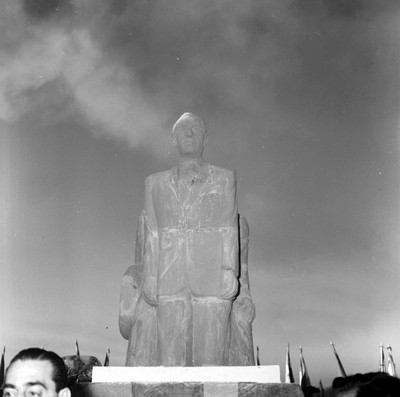Monumento a López Mateos en el tegnológico que lleva su nombre