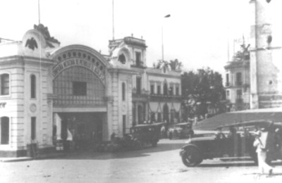 Gasolinera junto a la Plaza Lerdo, centro de Jalapa