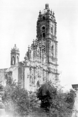 Torre de la iglesia de Tepotzotlán