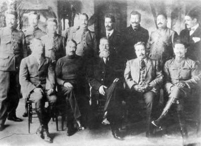 Venustiano Carranza con miembros de su Estado Mayor, retrato de grupo