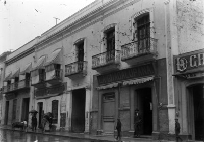 Casa de Aquiles Serdán en la calle de Santa Clara, fachada