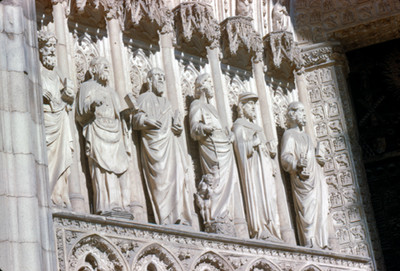 Esculturas en la portada de la Catedral de Toledo, detalle