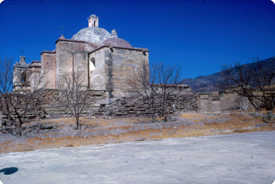 Iglesia de Mitla, fachada frontal