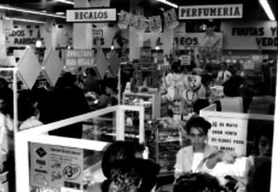 Tienda de autoservicios, interior