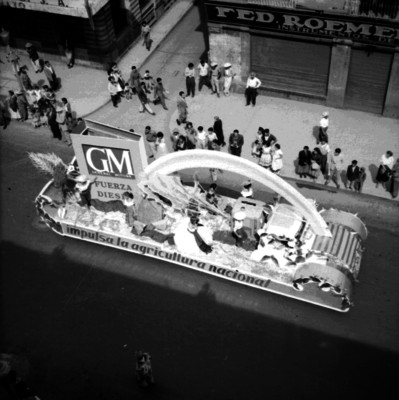Carro alegórico de la GM