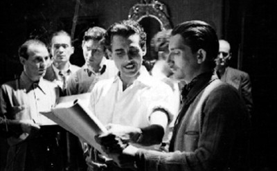 Julián Soler dando instrucciones a Alejendro Ciangherotti, para una filmación cinematográfica