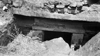 Entrada de una Tumba en Quiotepec, vista parcial