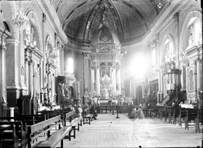 Iglesia, interior