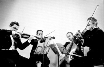 Hermilo Novelo y su cuarteto de cuerdas