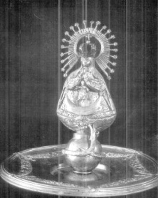 Virgen de los Remedios, imagen elaborada en plata, escultura