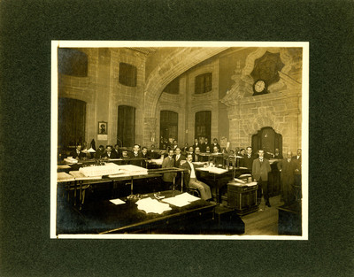 Grupo de empleados de la Secretaria de Hacienda