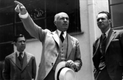 Arturo Mundet dando indicaciones