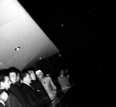 Benito Coquet y Jawaharlal Nehru durante su visita a la Unidad Independencia