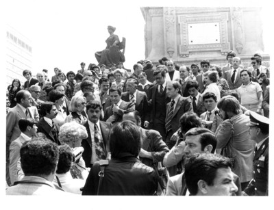 Santiago Roel y Adolfo Suárez en el Monumento a la Independencia