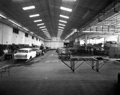 Planta automotríz, interior, vista parcial