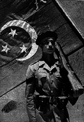 Recorte de una publicación donde se aprecian imágenes sobre Egipto, reprografía