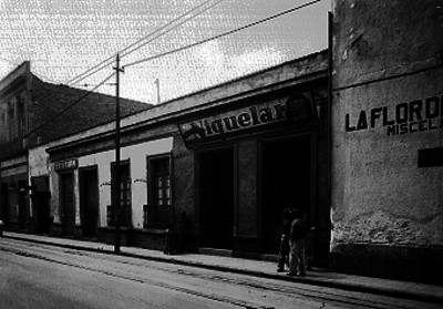 Tiendas en la calle San Juan de Letrán, fachadas