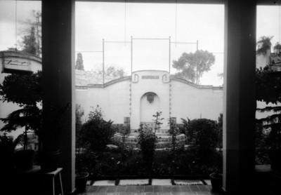 Fuente y jardín de la casa del ingeniero Vicente Almada