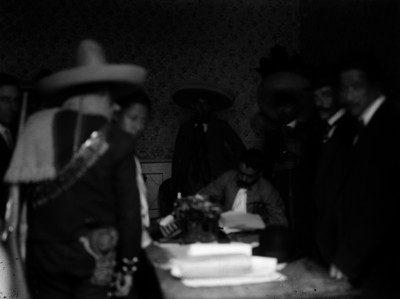 Emiliano Zapata durante las conferencias de paz con los delegados enviados por Carranza