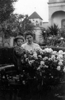 Señora García e hijo, retrato