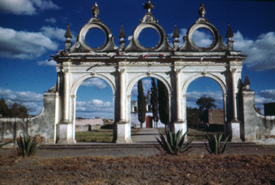 Arquitectura de la entrada a una iglesia