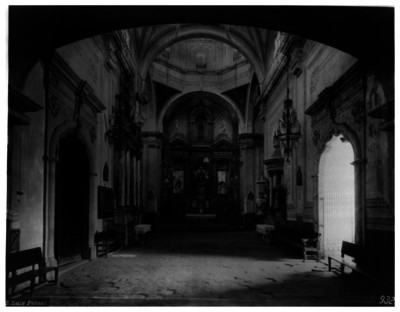 Iglesia de Santiago, nave principal, vista hacia el altar mayor