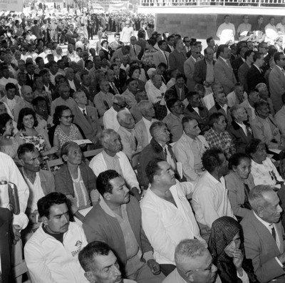 Público presente en el 50 Aniversario de la promulgación del plan de Ayala