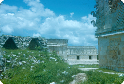Arquitectura monumental prehispánica, vista parcial