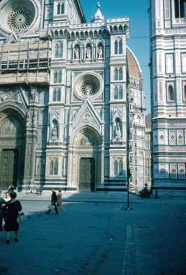 Catedral de Florencia, lado derecho de su fachada