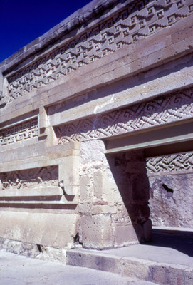 Detalle de la decoración con grecas del palacio, zona arqueologica de Mitla