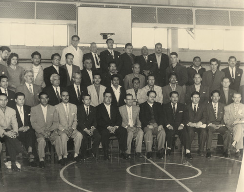 Virgilio Cárdenas, Rafael Galván, Luis Aguilar Palomino con otros personajes, retrato de grupo