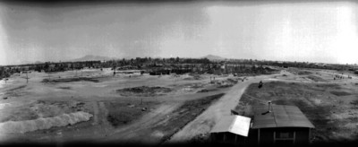 Trabajadores construyen el Palacio de los Deportes, panorámica