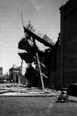 Demolición de un paredón