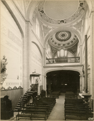 Vista interior de la "Iglesia de San Cosme", poniente a oriente