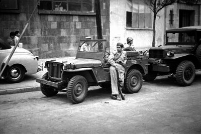 Militares en un jeep, resguardando el orden público durante las elecciones de 1946