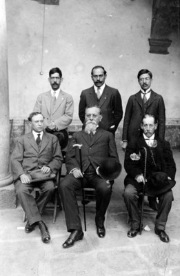 Venustiano Carranza y diputados de Durango, retrato de grupo