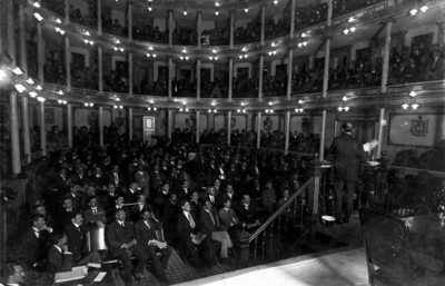 Félix Palavicini habla a los diputados sobre el artículo 3o constitucional