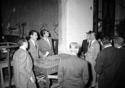 Periodistas y empresarios en las nuevas oficinas de la revista Hoy