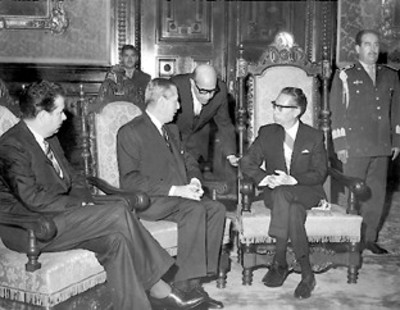 El embajador de Francia Jacques Vimont entrego hoy al presidente Díaz Ordaz los originales de sus cartas credenciales