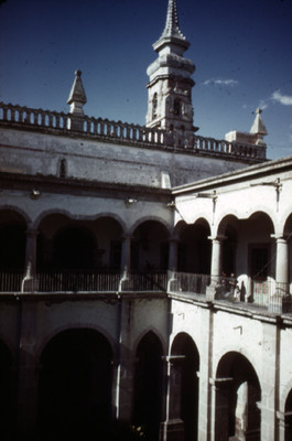 Claustro del convento, vista parcial