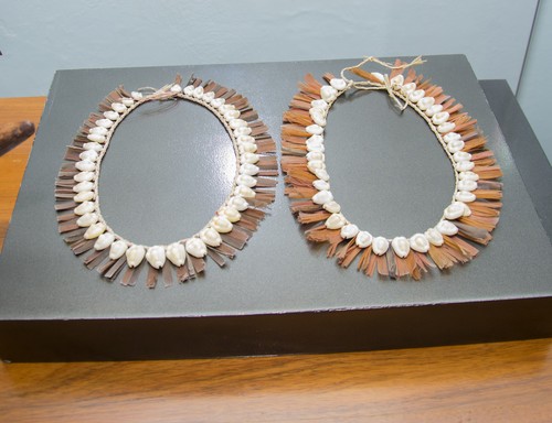 Collares