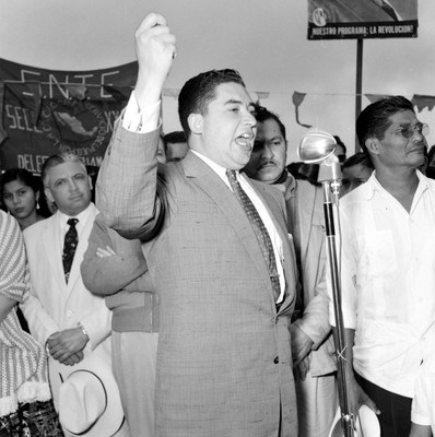 Hugo Cervantes del Río durante su alocución en mitin en favor de López  Mateos en Macuspana, Tabasco | Mediateca INAH