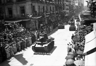 Desfile militar por el día de la Independencia