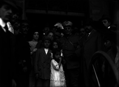 Victoriano Huerta recibido por familiares y amigos al terminar la campaña orozquista
