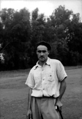 Golfista en el campo, retrato