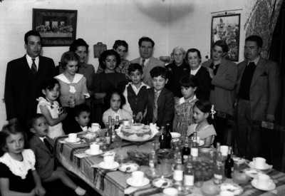 Antonio Alvarez Pulido durante fiesta de cumpleaños de un niño