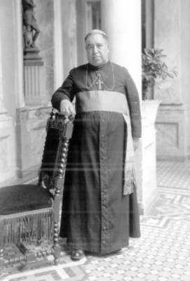 Leopoldo Lara y Torres, Obispo de Tacámbaro, retrato