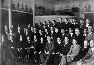 Enrique Hernández Alvarez y funcionarios públicos, retrato